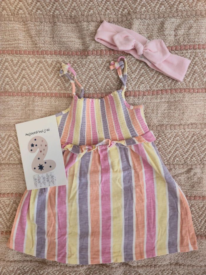 Robe rayée avec bandeau kiabi 2 ans 24 mois rose lilas jaune