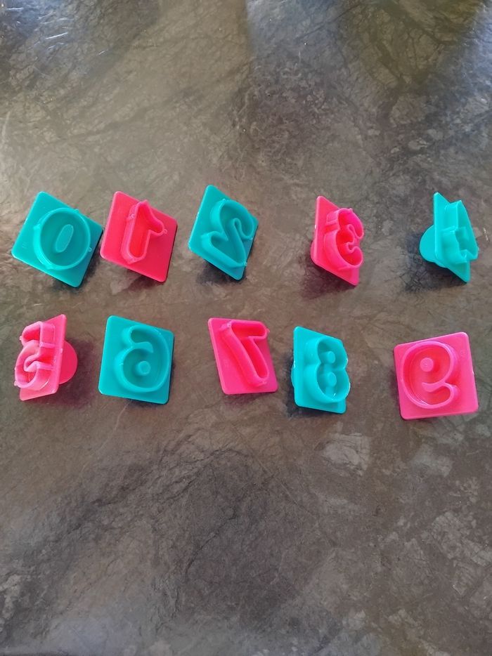 Lettres et chiffres pour pâte à modeler - photo numéro 7