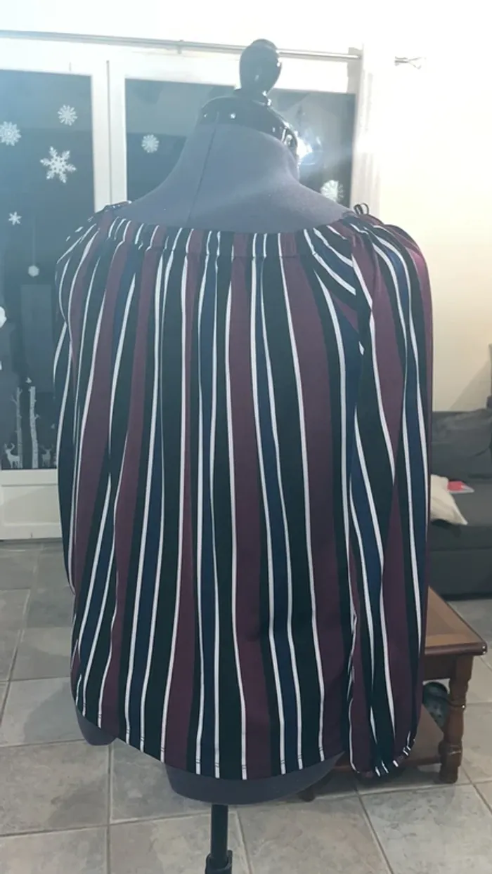 Blouse bordeaux et noir - photo numéro 2