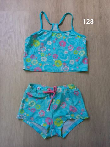 Bikini short taille 128