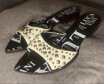 Mules/claquettes »Lucas Stefani »beiges cloutées