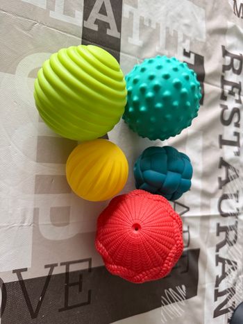 Lot de 5 balles sensorielles