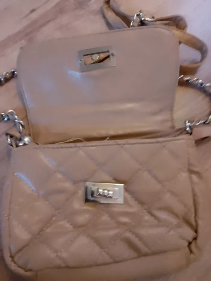 Pochette - photo numéro 2