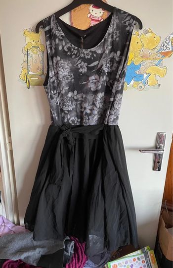 Magnifique robe noire avec tulle, taille unique, boutique indépendante