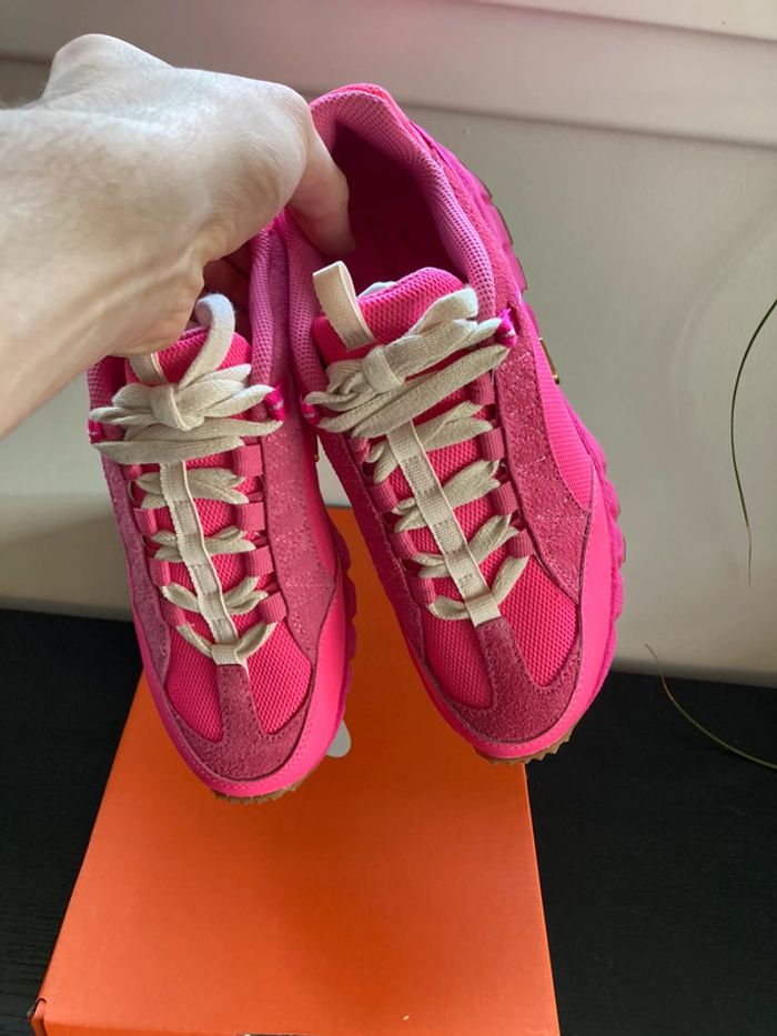 Baskets Basses Femme Nike Air Humara LX Jacquemus Pink - Taille 36.5 - photo numéro 14