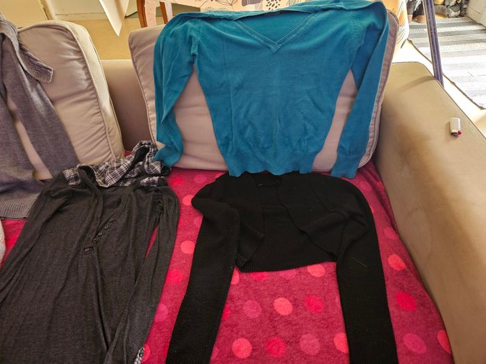 Lot vêtements fille taille S