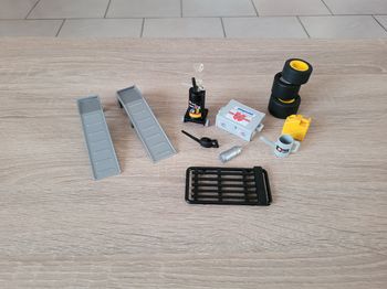 Lot playmobils accessoires de garage