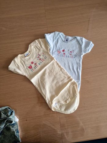 Bodies petit bateau x2 9 mois mixte