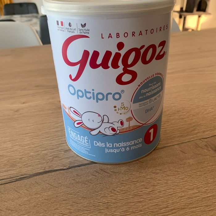 Boîte de lait en poudre guigoz 1er âge