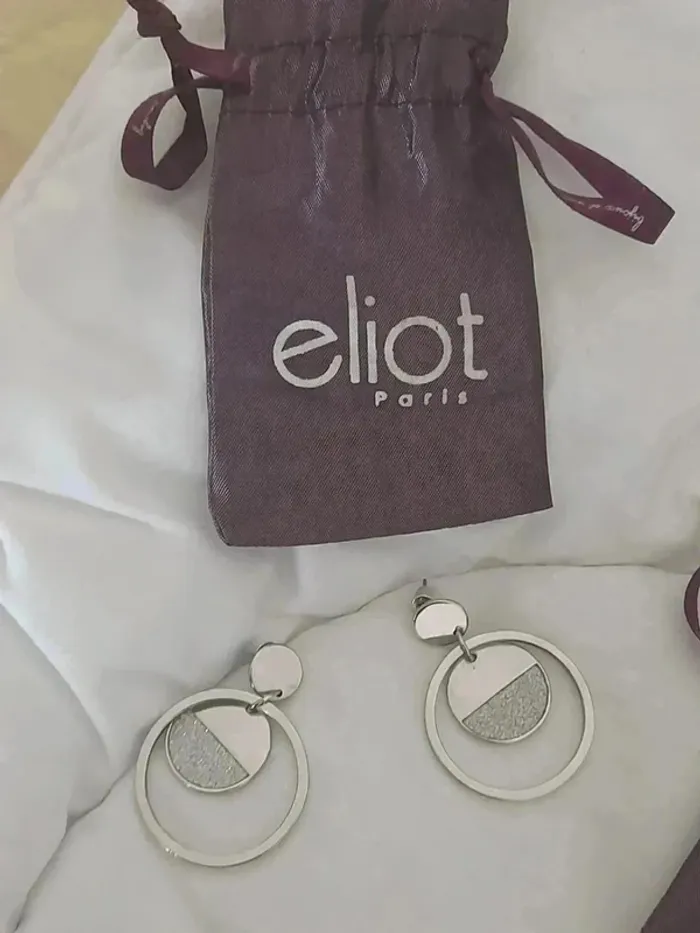 3 paires de boucles d oreilles Fantaisie Eliot paris tbe - photo numéro 2