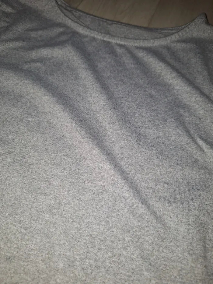 Haut gris top - photo numéro 2
