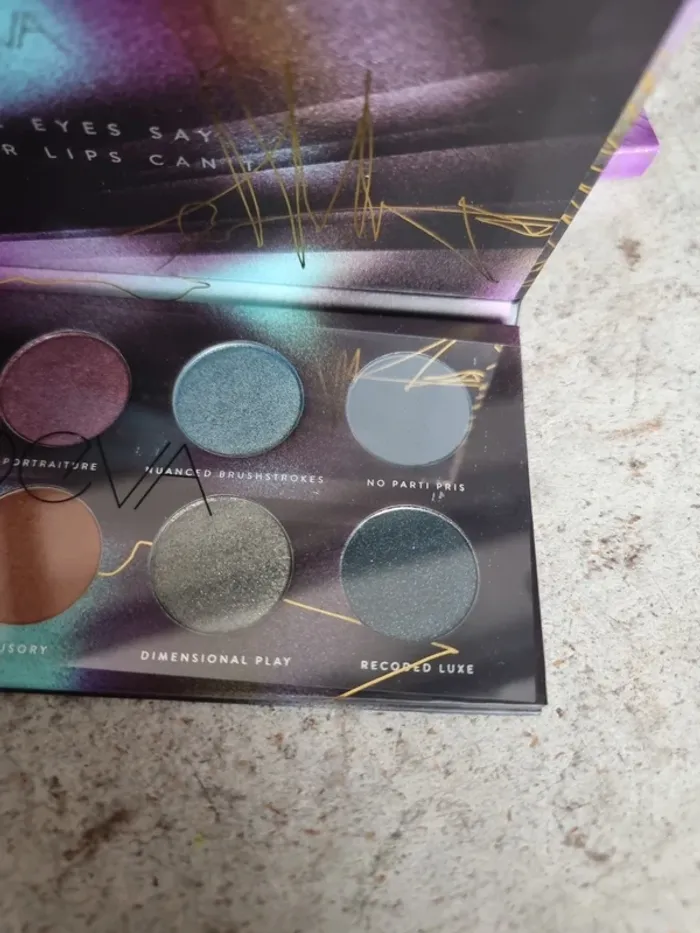 Palette Zoeva ecletic eyes - photo numéro 13