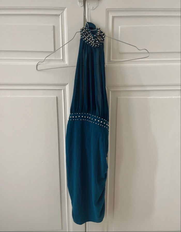 Robe dos nu bleu - photo numéro 2