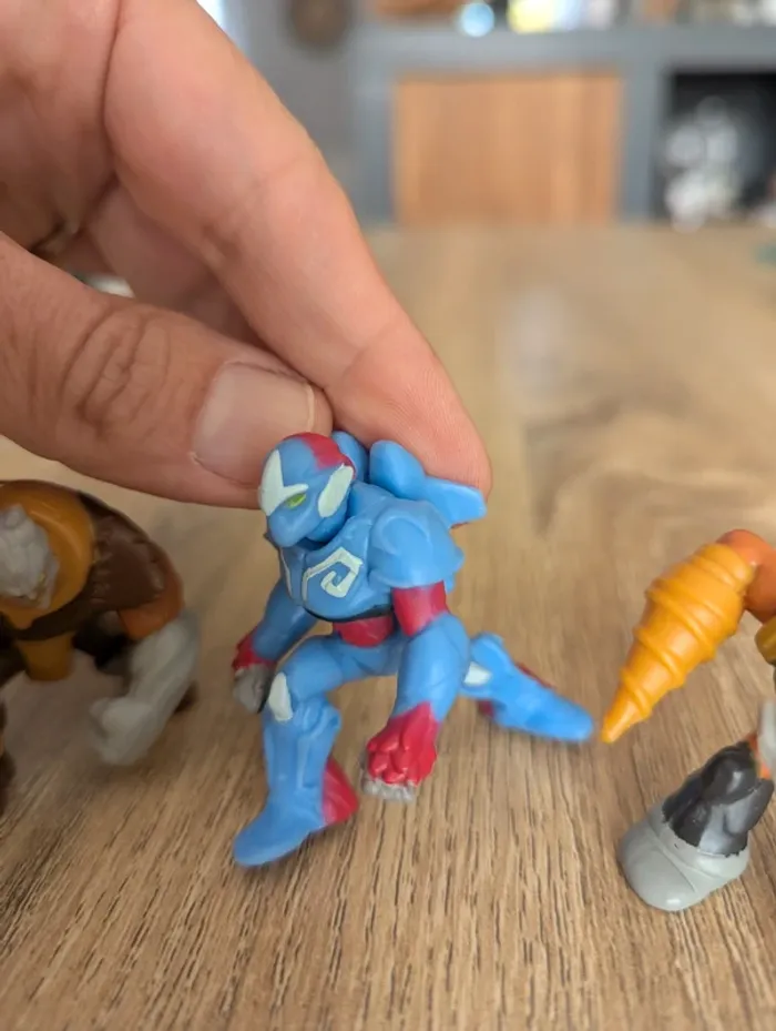 Lot de 4 figurines Gormiti - photo numéro 4