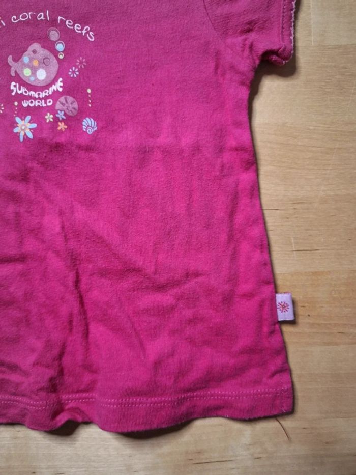 T-shirt manches courtes pour fille taille 24 mois en très bon état - photo numéro 3