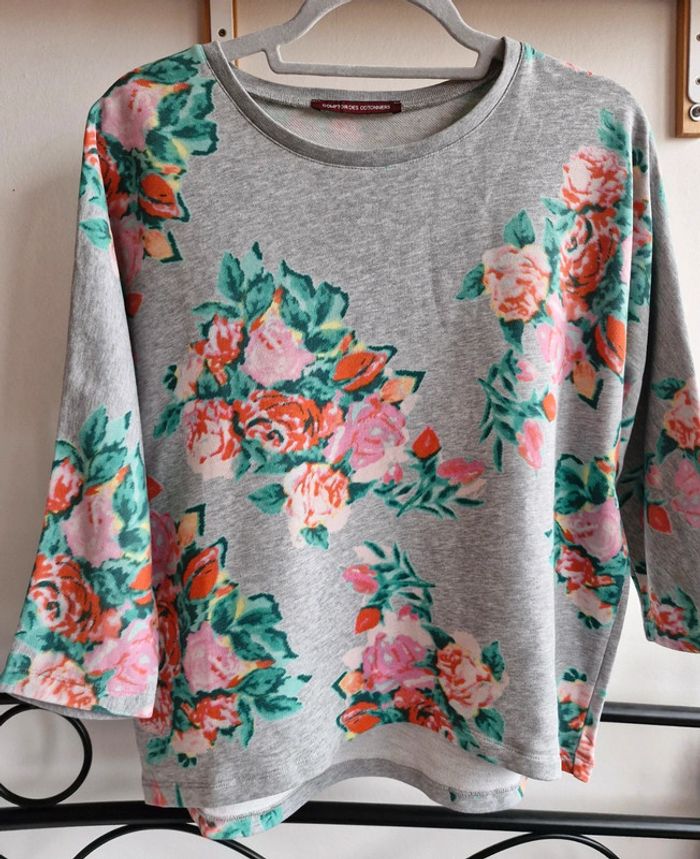 Pull à fleurs Comptoir des cotonniers en très bon état