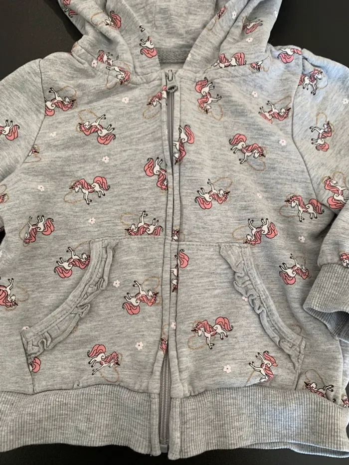 Gilet avec capuche licorne taille 2 ans - photo numéro 3