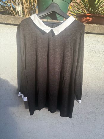 Haut léger avec col