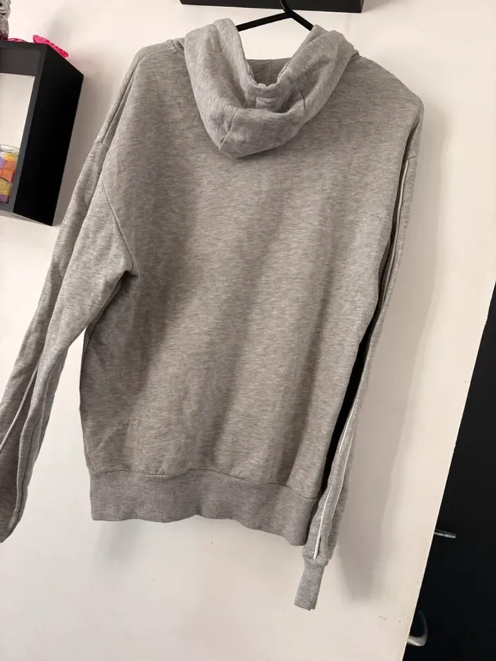 Pull Disney à capuche • XS - photo numéro 4
