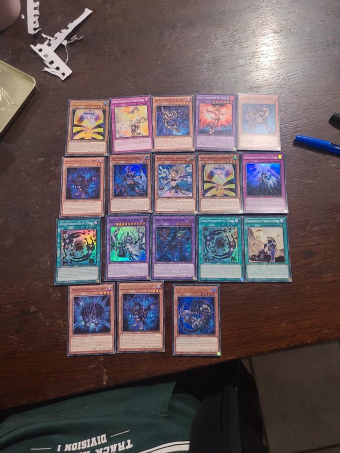 17 cartes yu-gi-oh