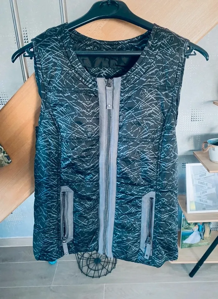 Doudoune légère sans manches taille M bxouterwear - photo numéro 2