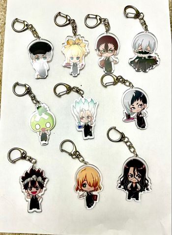 Lot de 10 portes clés  « Dr Stone » neuf 