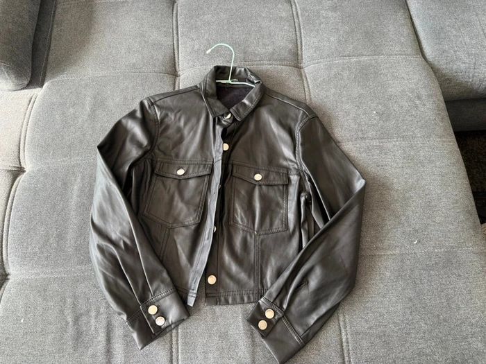 Veste en similicuir noir
