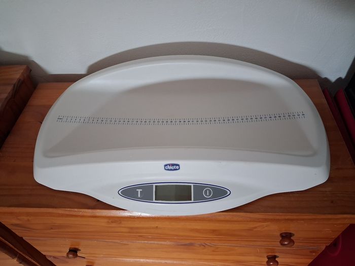 Balance pour peser bébe marque Chicco
