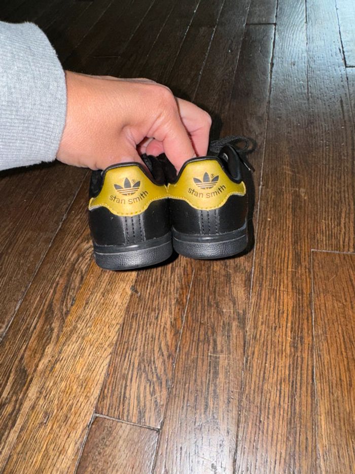 Baskets cuir Stan smith Taille 21 - photo numéro 4