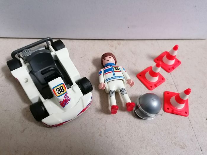 Playmobil 4932 Kart et pilote de course - photo numéro 3