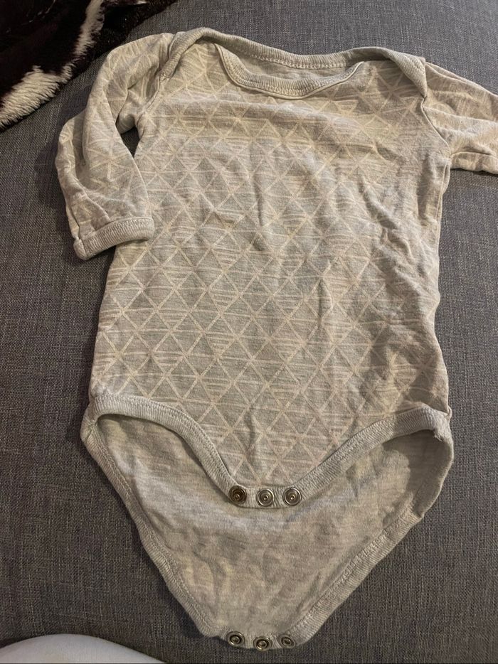 Lot de body plusieur taille - photo numéro 2