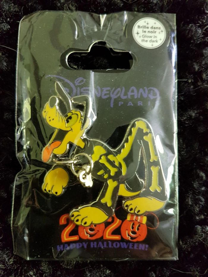 Pin's Halloween Pluto 2020 Disneyland Paris