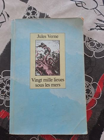 Livre Vingt Mille Lieues Sous les Mers, Jules Verne