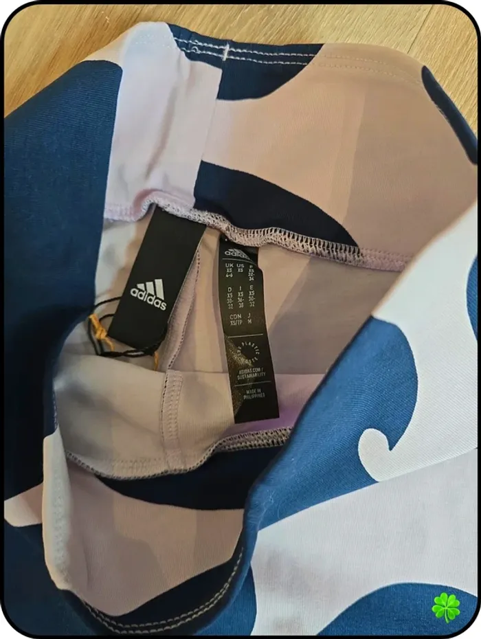 Short cycliste  Adidas Marimekko taille XS - photo numéro 2
