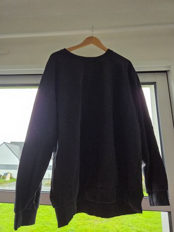 Pull noir