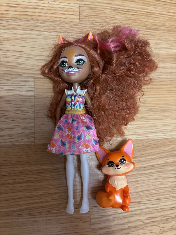 Poupée enchantimals renard Filigree et animal