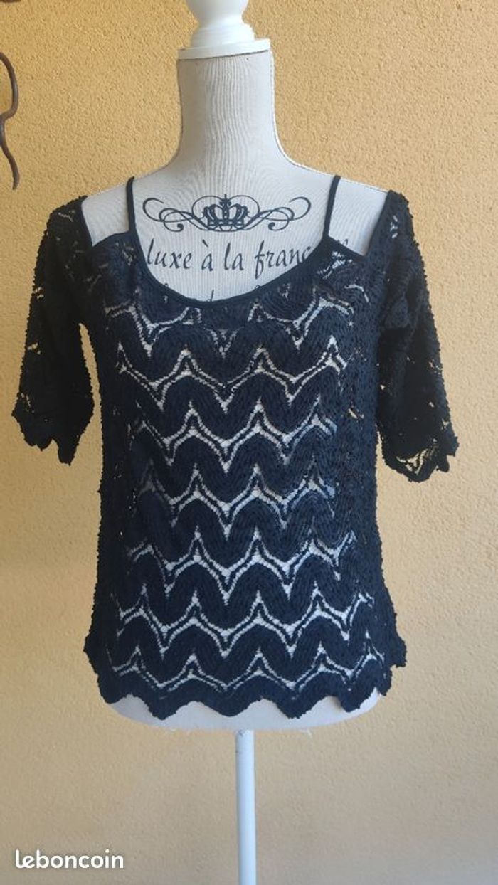 Tunique manches découvertes dentelle noire 38