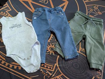 Lot vêtements bébé