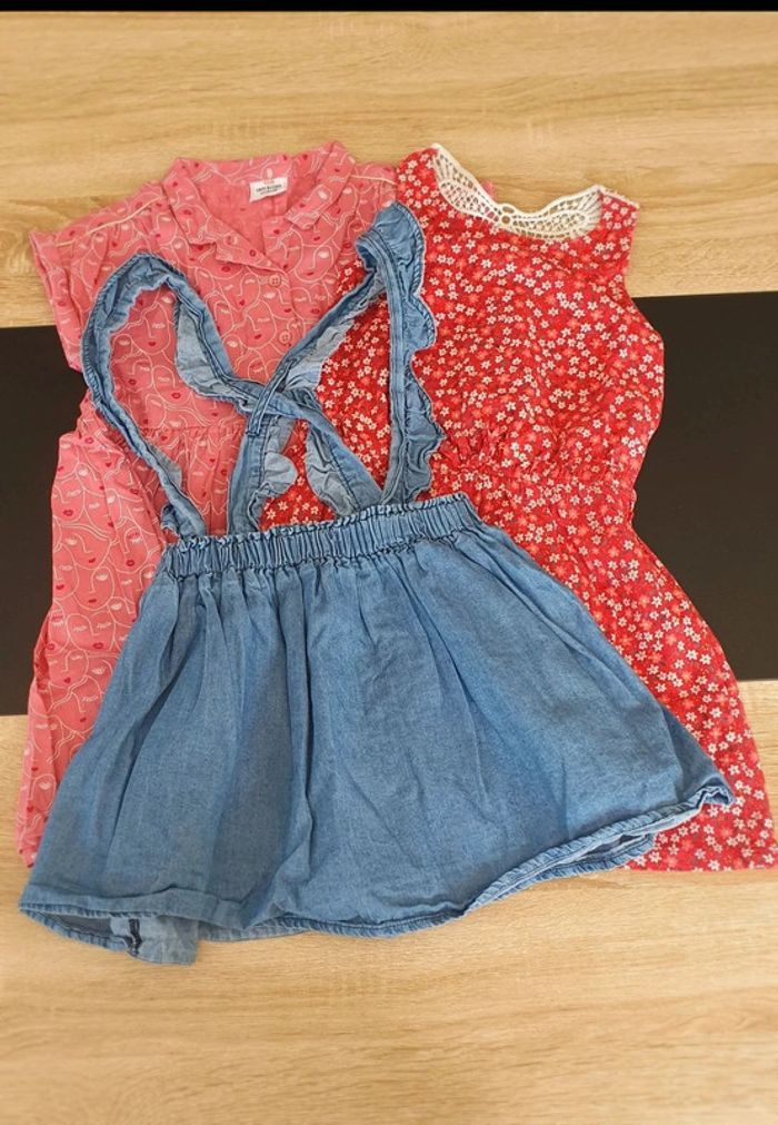 Lot de 3 robes 4 ans