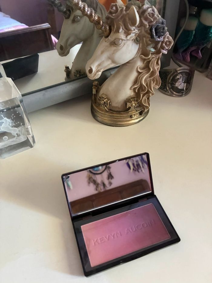 Neo-blush Grapevine, 6,8 g, Kevyn Aucoin. - photo numéro 3