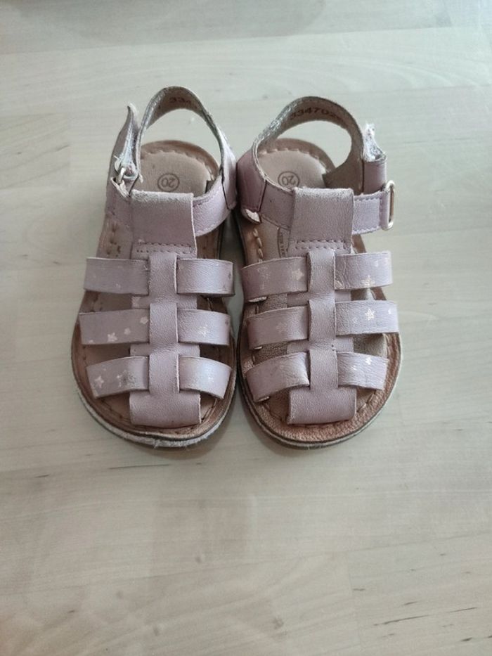 Petite sandale rose marque megis taille 20