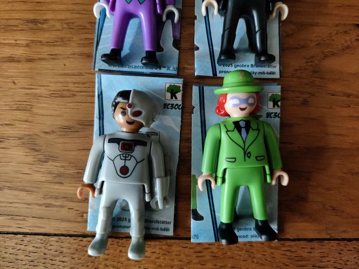 Lot de 4 Figurines Playmobil DC Comics - photo numéro 3