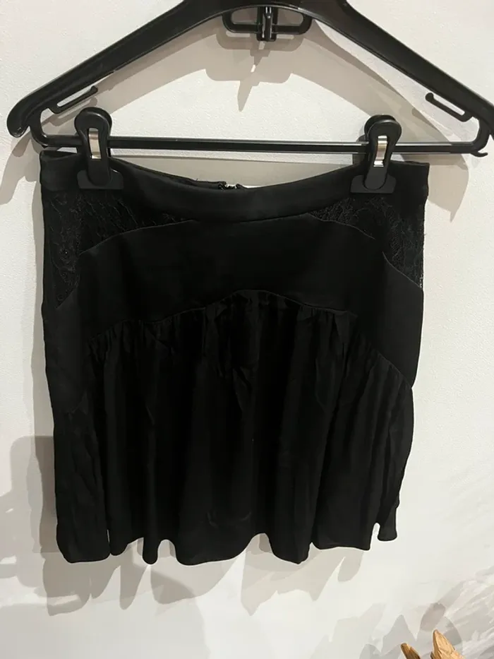 Jupe noir naf naf taille 36 dentelle sexy