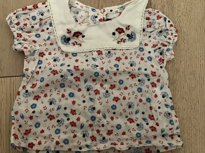 jolie ensemble blouse blanche MC 6 mois Sergent Major + short - photo numéro 2