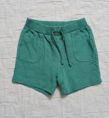 Tape a l œil short vert 18 mois