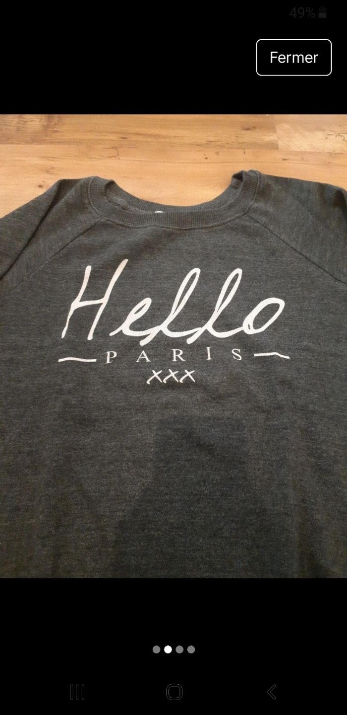 Sweat pull, taille XS, bershka, gris avec inscription "hello paris" beige. Très bon état. - photo numéro 2