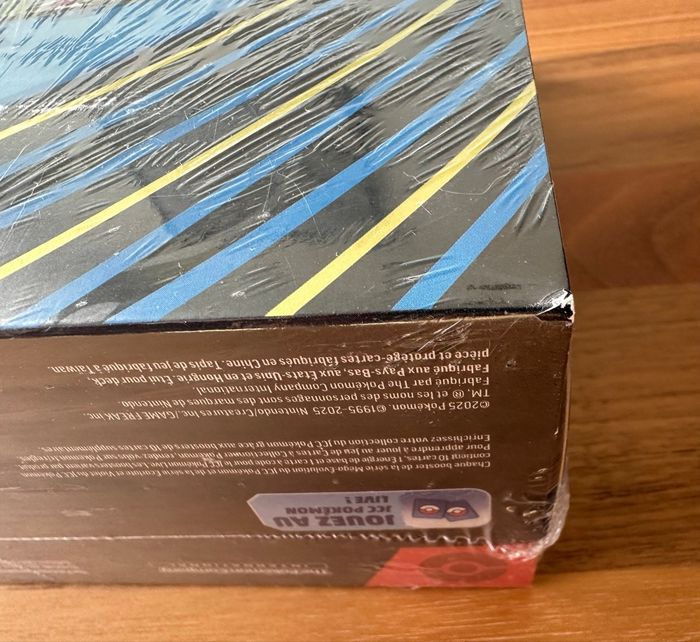 Upc mega-Dracaufeu léger défaut - photo numéro 8