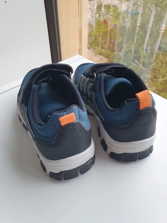 Chaussures neuves garçon Trappeur taille 25 - photo numéro 3