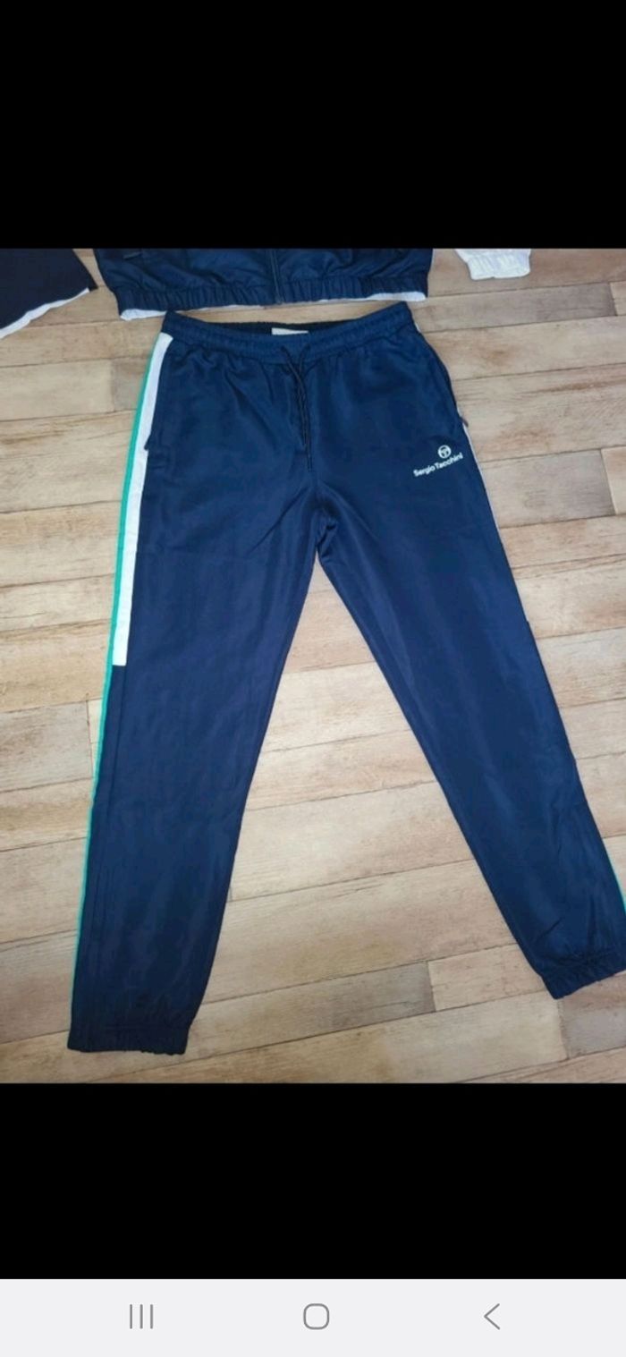 Survetement - photo numéro 3