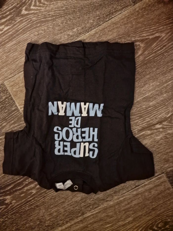 Lot polos et tee-shirt garcon - photo numéro 14